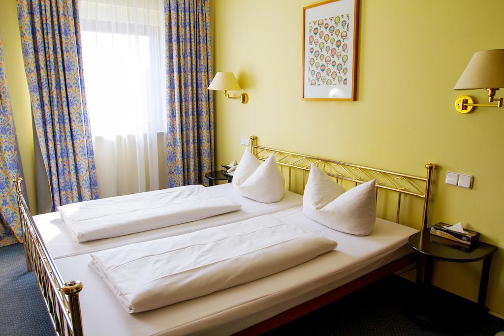 Heidekrug Hotel Oberursel Room photo